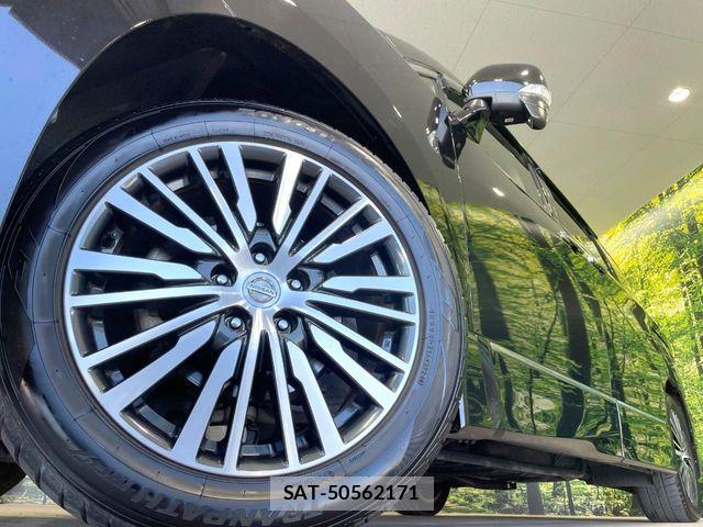Nissan ELGRAND 2019-12 5867210-13