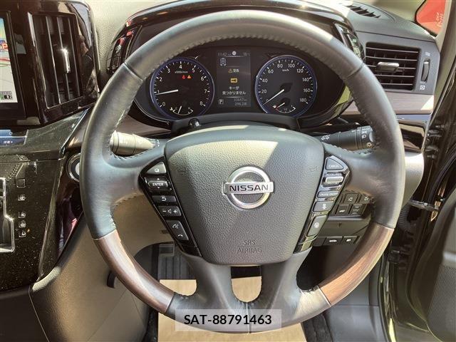 Nissan ELGRAND 2021-03 5867206-10