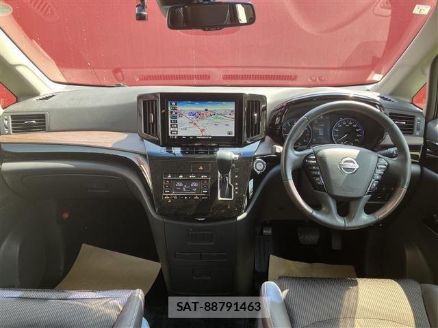 Nissan ELGRAND 2021-03 5867206-2