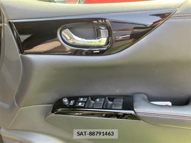 Nissan ELGRAND 2021-03 5867206-29