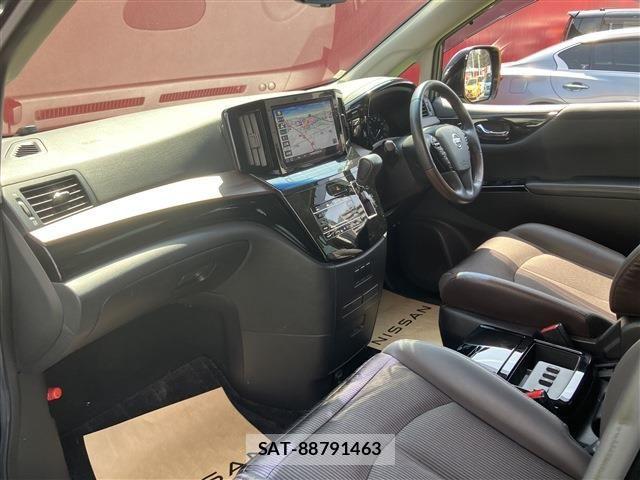 Nissan ELGRAND 2021-03 5867206-6