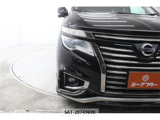 Nissan ELGRAND 2015-08 5867219-10