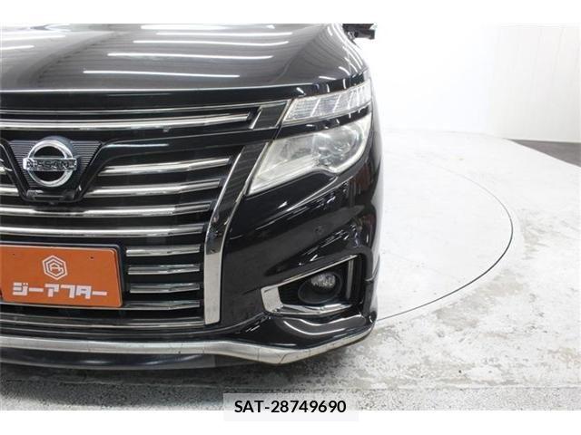 Nissan ELGRAND 2015-08 5867219-13