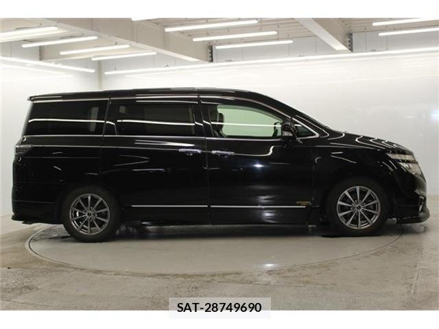 Nissan ELGRAND 2015-08 5867219-3