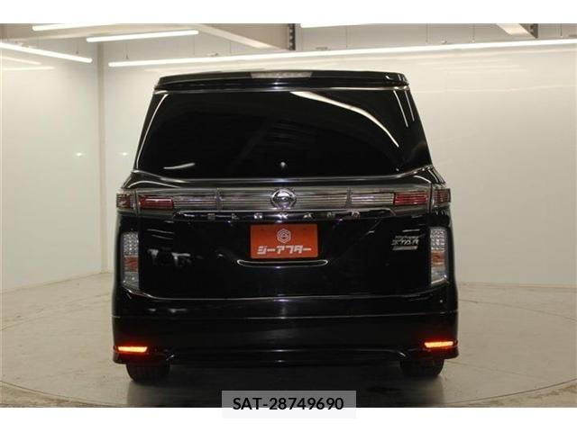 Nissan ELGRAND 2015-08 5867219-5
