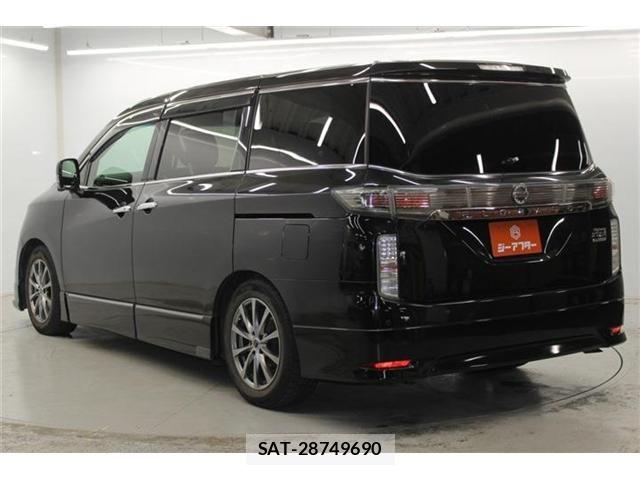 Nissan ELGRAND 2015-08 5867219-6