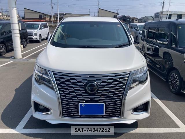 Nissan ELGRAND 2022-05 5867204-0