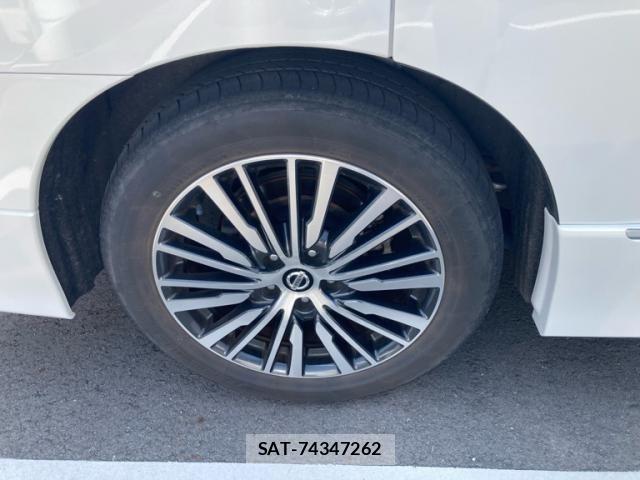 Nissan ELGRAND 2022-05 5867204-4