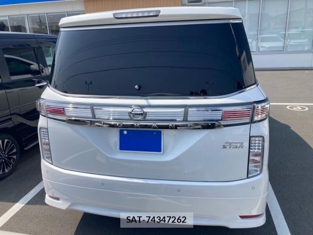 Nissan ELGRAND 2022-05 5867204-5