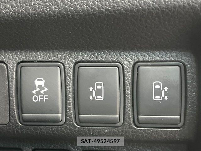 Nissan ELGRAND 2021-03 5867203-5