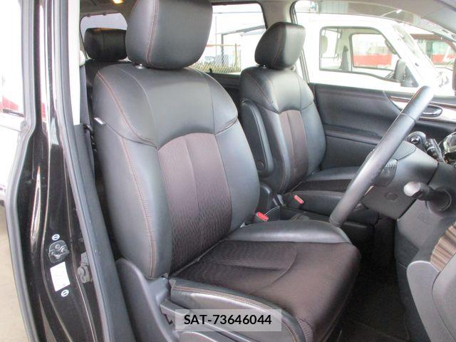 Nissan ELGRAND 2017-05 5867223-13