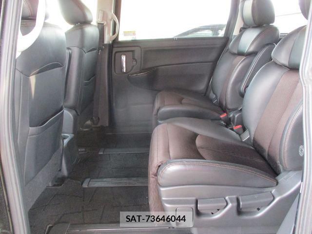 Nissan ELGRAND 2017-05 5867223-15