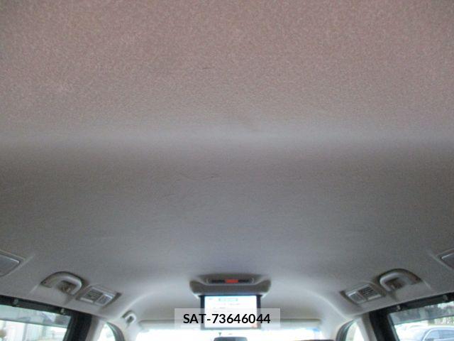 Nissan ELGRAND 2017-05 5867223-19
