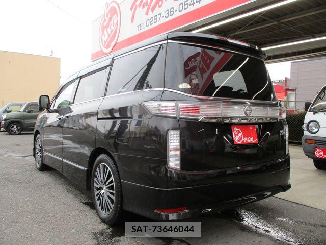 Nissan ELGRAND 2017-05 5867223-6