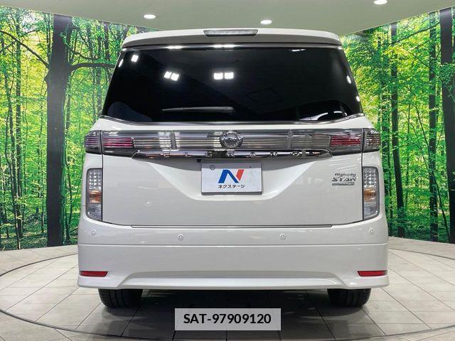 Nissan ELGRAND 2019-06 6004858-15