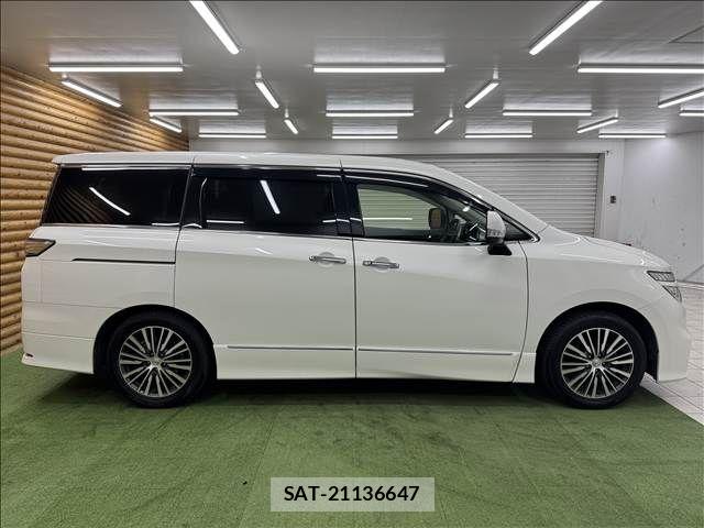 Nissan ELGRAND 2019-11 6004882-17
