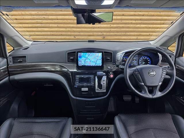 Nissan ELGRAND 2019-11 6004882-2