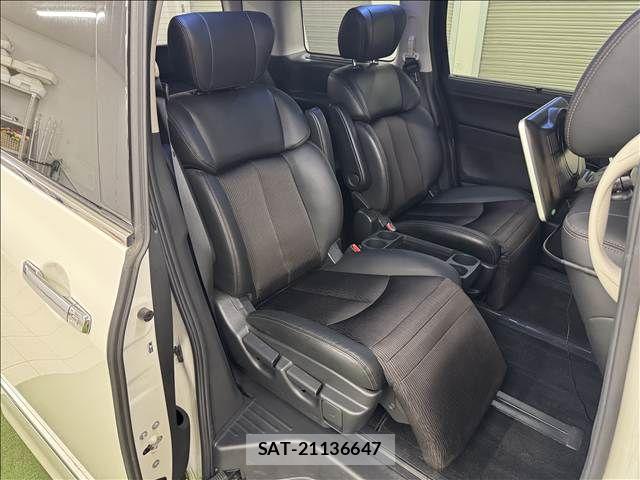 Nissan ELGRAND 2019-11 6004882-8