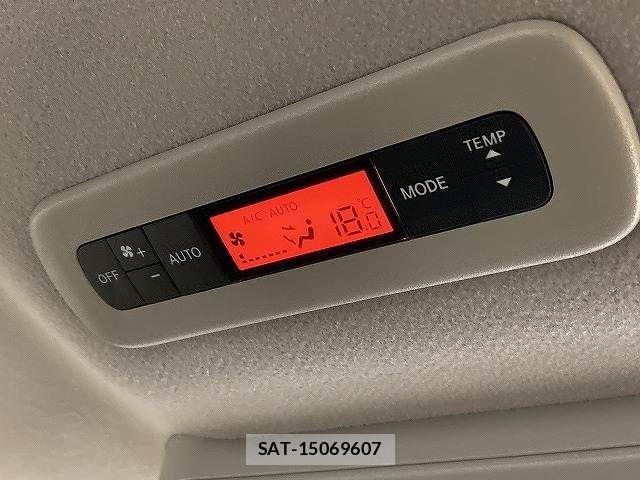 Nissan ELGRAND 2020-12 6004842-9