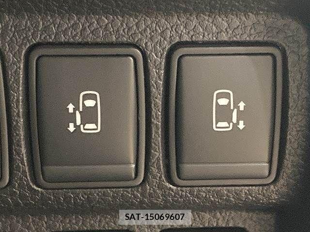 Nissan ELGRAND 2020-12 6004842-7