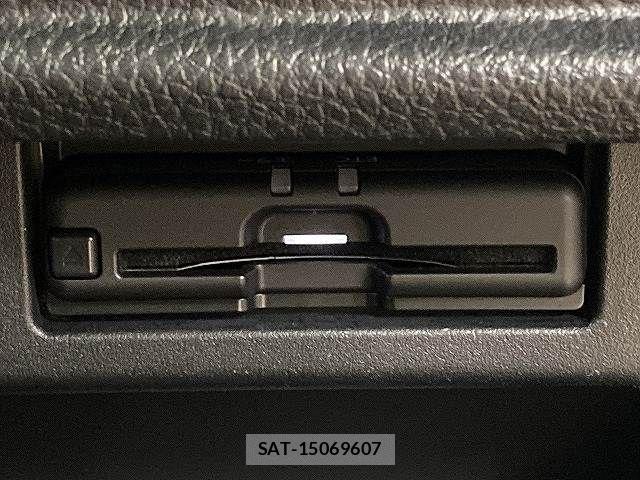 Nissan ELGRAND 2020-12 6004842-8