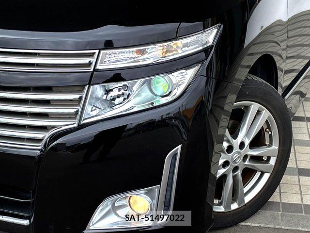 Nissan ELGRAND 2013-06 6004896-11
