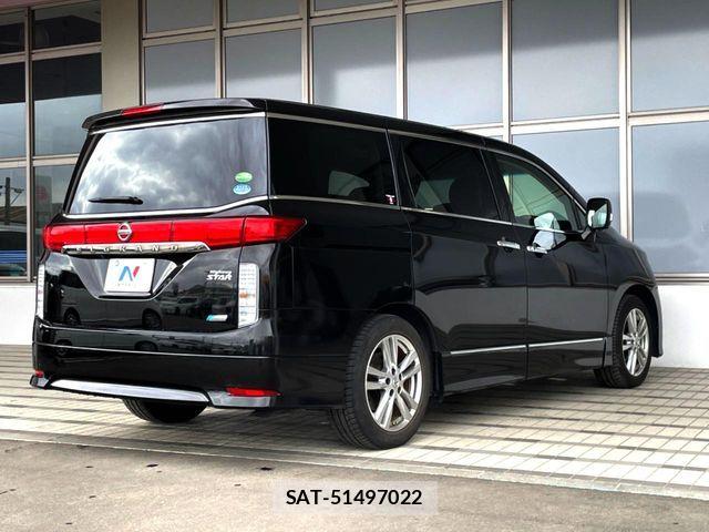 Nissan ELGRAND 2013-06 6004896-16