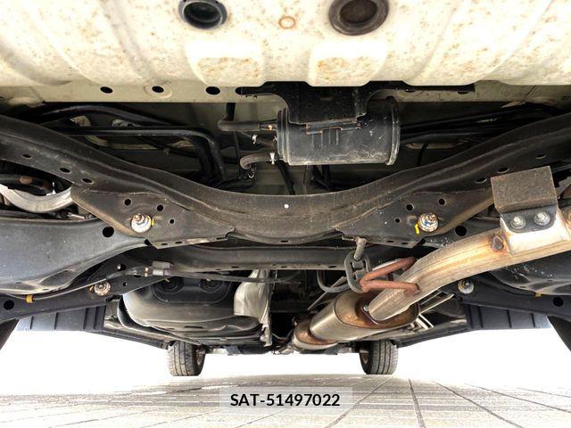 Nissan ELGRAND 2013-06 6004896-18