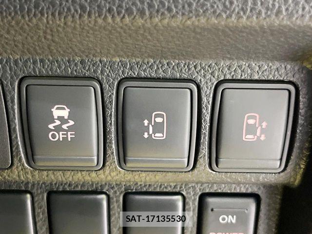 Nissan ELGRAND 2016-12 6004894-4