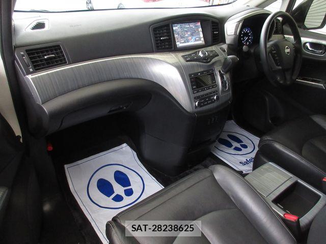 Nissan ELGRAND 2017-04 6004886-12