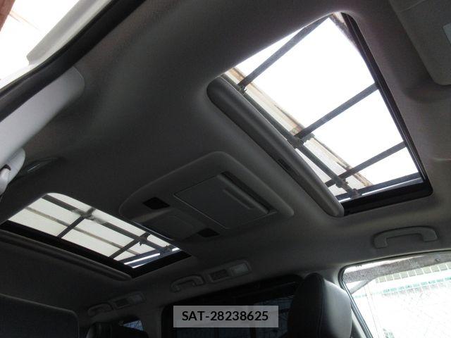 Nissan ELGRAND 2017-04 6004886-13