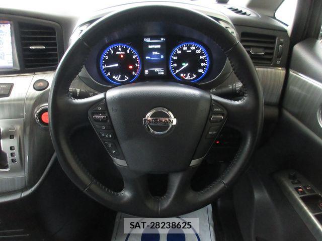 Nissan ELGRAND 2017-04 6004886-17