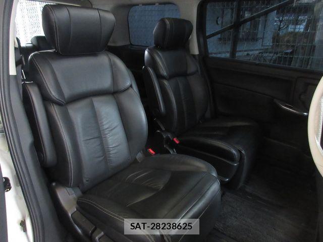Nissan ELGRAND 2017-04 6004886-7