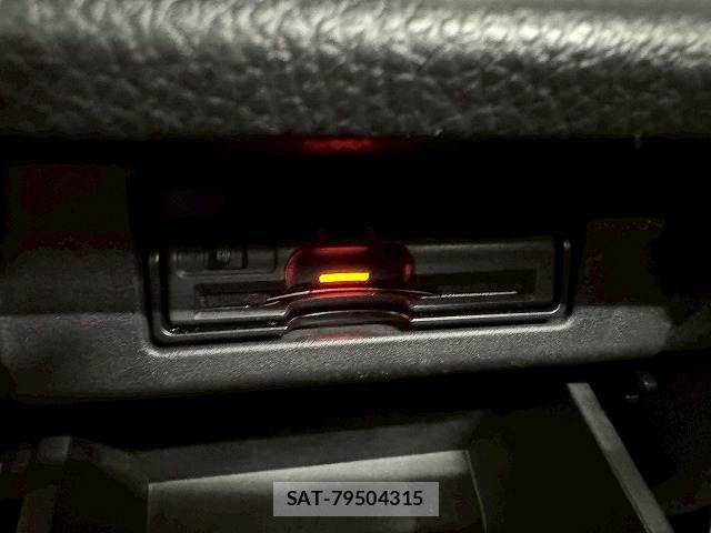 Nissan ELGRAND 2019-03 6004852-14