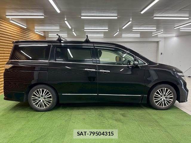 Nissan ELGRAND 2019-03 6004852-17