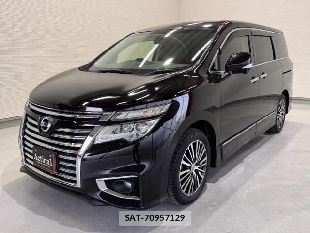 Nissan ELGRAND 2017-06 6243815-0