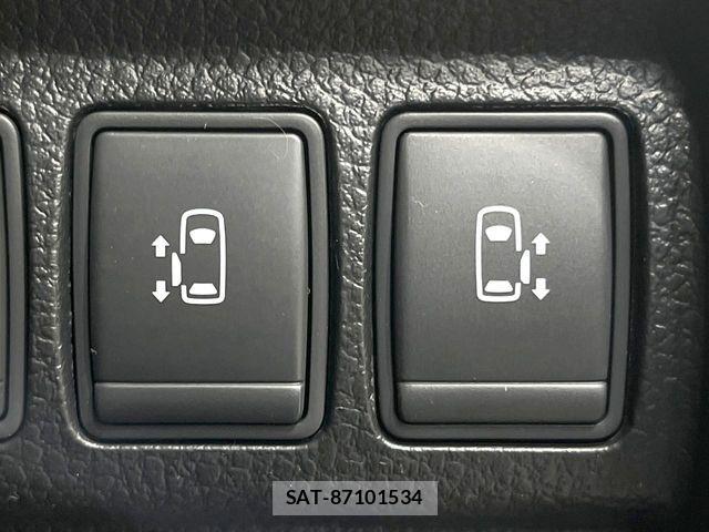 Nissan ELGRAND 2018-12 6271598-5
