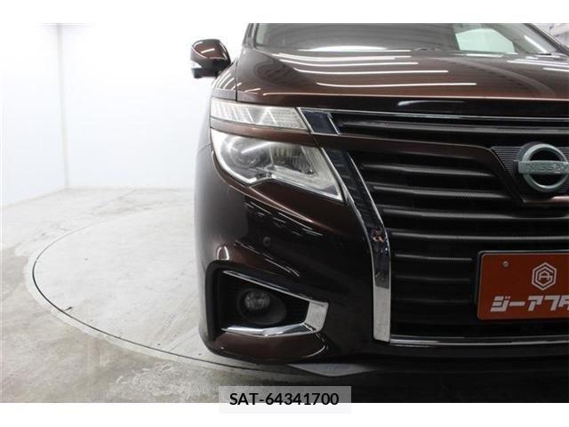 Nissan ELGRAND 2014-11 6303944-10
