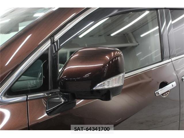 Nissan ELGRAND 2014-11 6303944-16