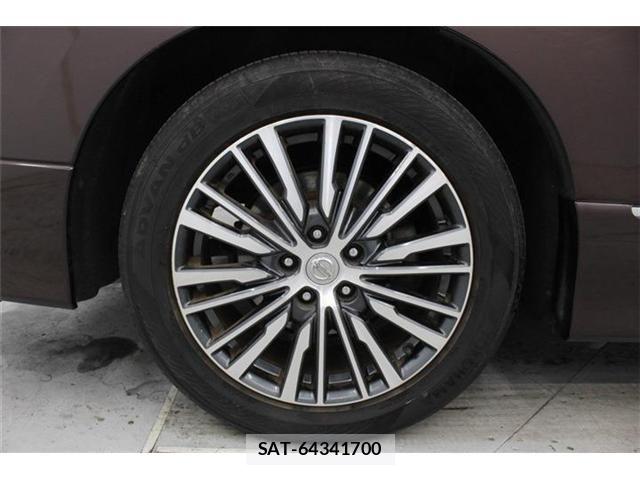Nissan ELGRAND 2014-11 6303944-25