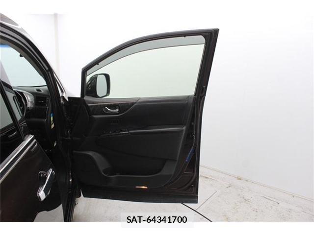 Nissan ELGRAND 2014-11 6303944-29