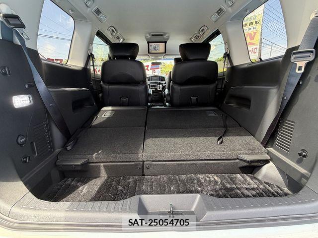Nissan ELGRAND 2015-07 6526079-21
