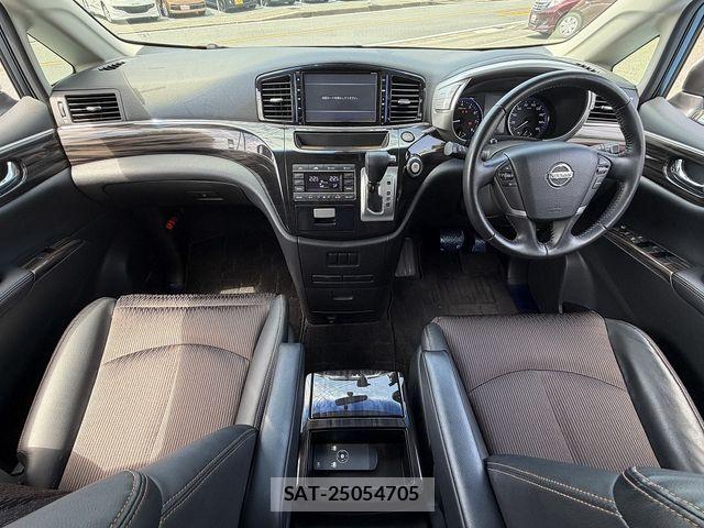 Nissan ELGRAND 2015-07 6526079-23