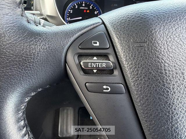 Nissan ELGRAND 2015-07 6526079-25