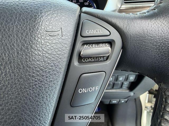 Nissan ELGRAND 2015-07 6526079-26