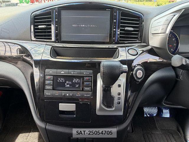 Nissan ELGRAND 2015-07 6526079-28