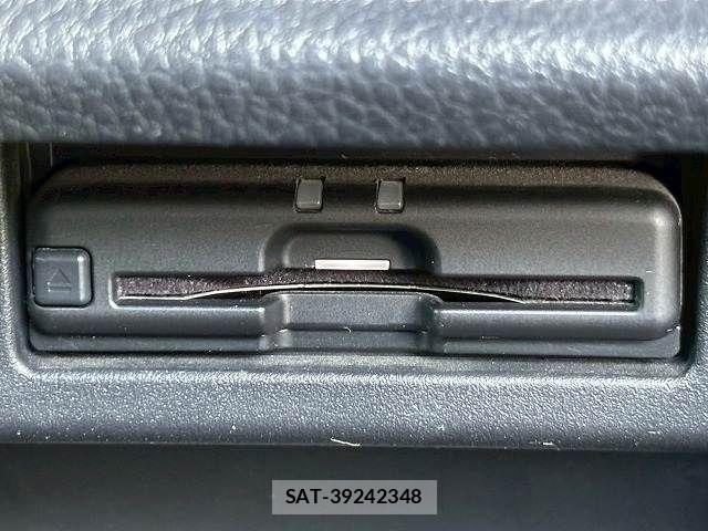 Nissan ELGRAND 2021-02 6544802-10