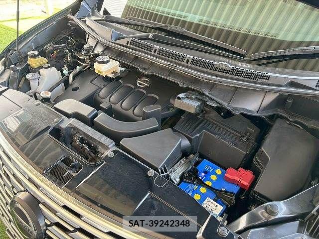 Nissan ELGRAND 2021-02 6544802-17