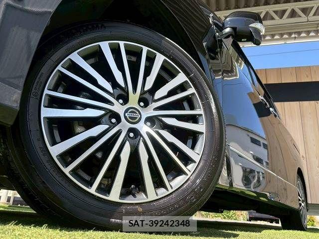 Nissan ELGRAND 2021-02 6544802-19