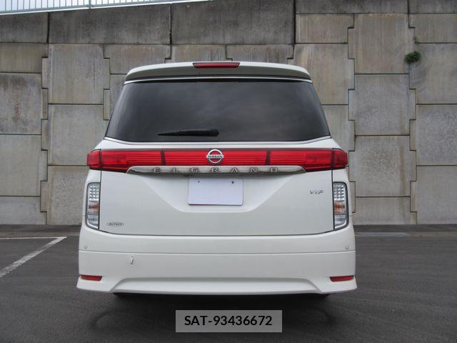 Nissan ELGRAND 2011-03 6611721-12